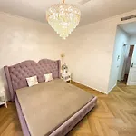 Targ Paste - Dormitor Dublu Cu Baie Privata