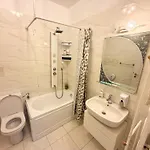 Targ Paste - Dormitor Dublu Cu Baie Privata * Craiova