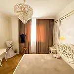 Targ Paste - Dormitor Dublu Cu Baie Privata *