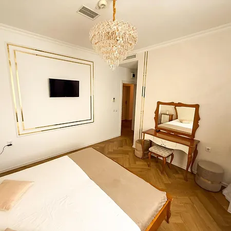 Targ Paste - Dormitor Dublu Cu Baie Privata Lejlighed