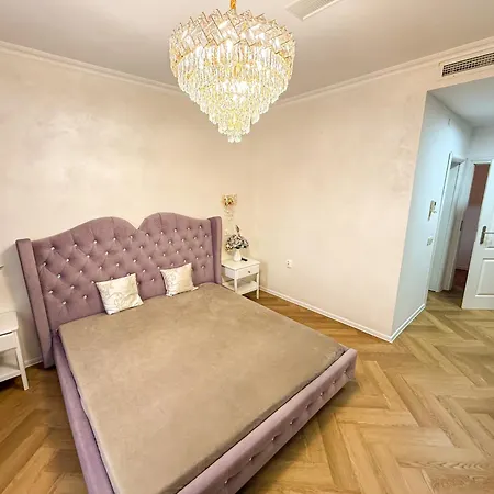 Cozy Christmas Bedroom - Dormitor Dublu Cu Baie Privata