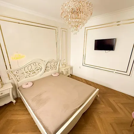 Cozy Christmas Bedroom - Dormitor Dublu Cu Baie Privata Apartment