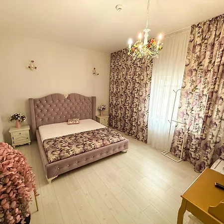 Apartamento Târg Paște - Dormitor Dublu Cu Baie Privata *