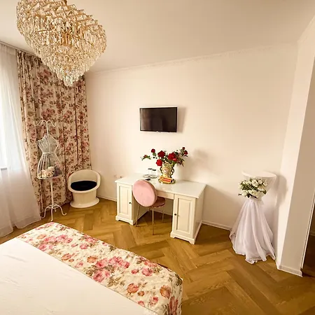 Cozy Christmas Bedroom - Dormitor Dublu Cu Baie Privata Apartment