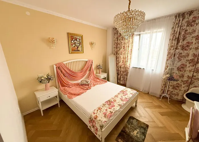 Cozy Christmas Bedroom - Dormitor Dublu Cu Baie Privata