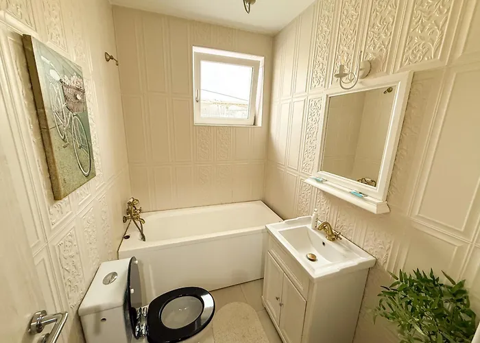 Lejlighed Targ Paste - Dormitor Dublu Cu Baie Privata *