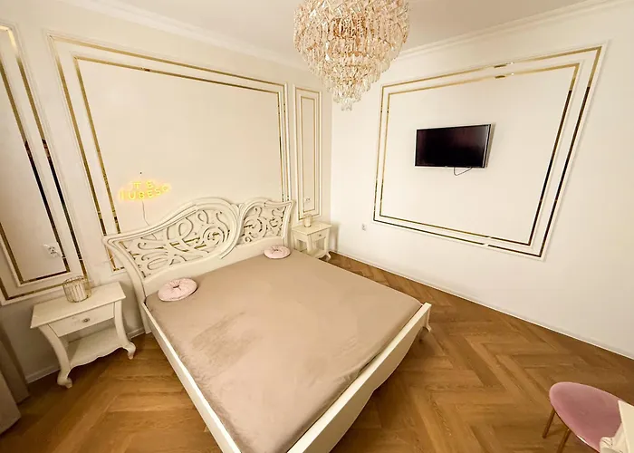 Cozy Christmas Bedroom - Dormitor Dublu Cu Baie Privata Appartement